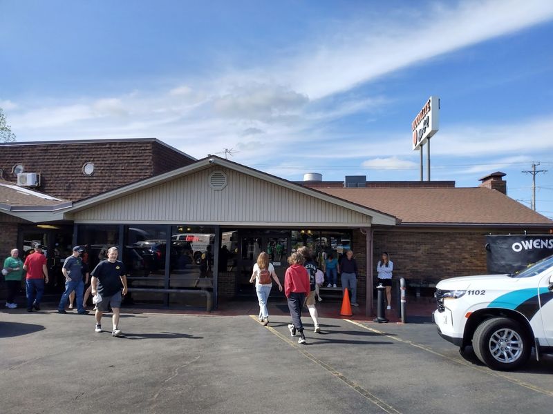 Moonlite Bar-B-Q Inn — Owensboro