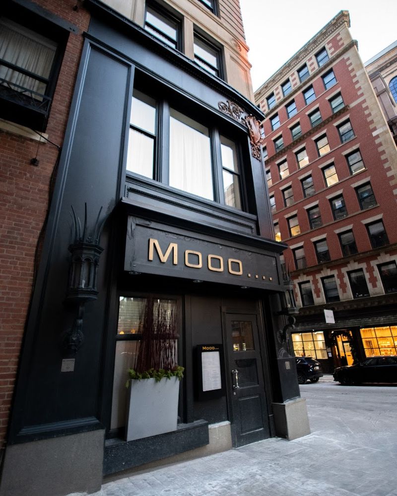 Mooo…. — Boston (Beacon Hill & Seaport)