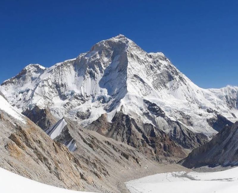Mount Everest — Nepal and China Mount Everest — Nepal and China