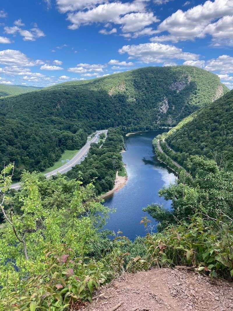 Mount Minsi Trail, Delaware Water Gap, Pennsylvania Mount Minsi Trail, Delaware Water Gap, Pennsylvania