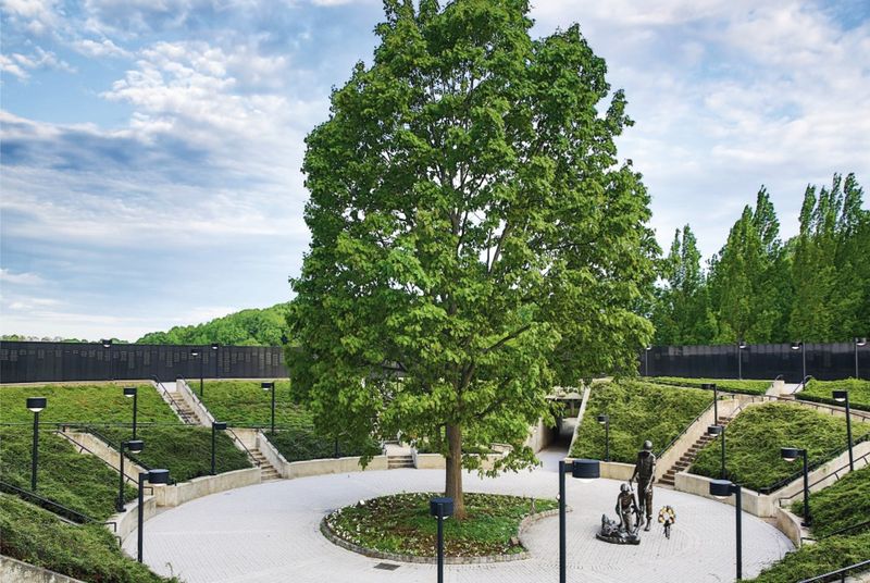 New Jersey Vietnam Veterans' Memorial, Holmdel, New Jersey New Jersey Vietnam Veterans' Memorial, Holmdel, New Jersey