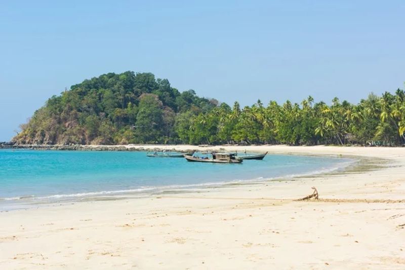 Ngapali Beach, Myanmar Ngapali Beach, Myanmar