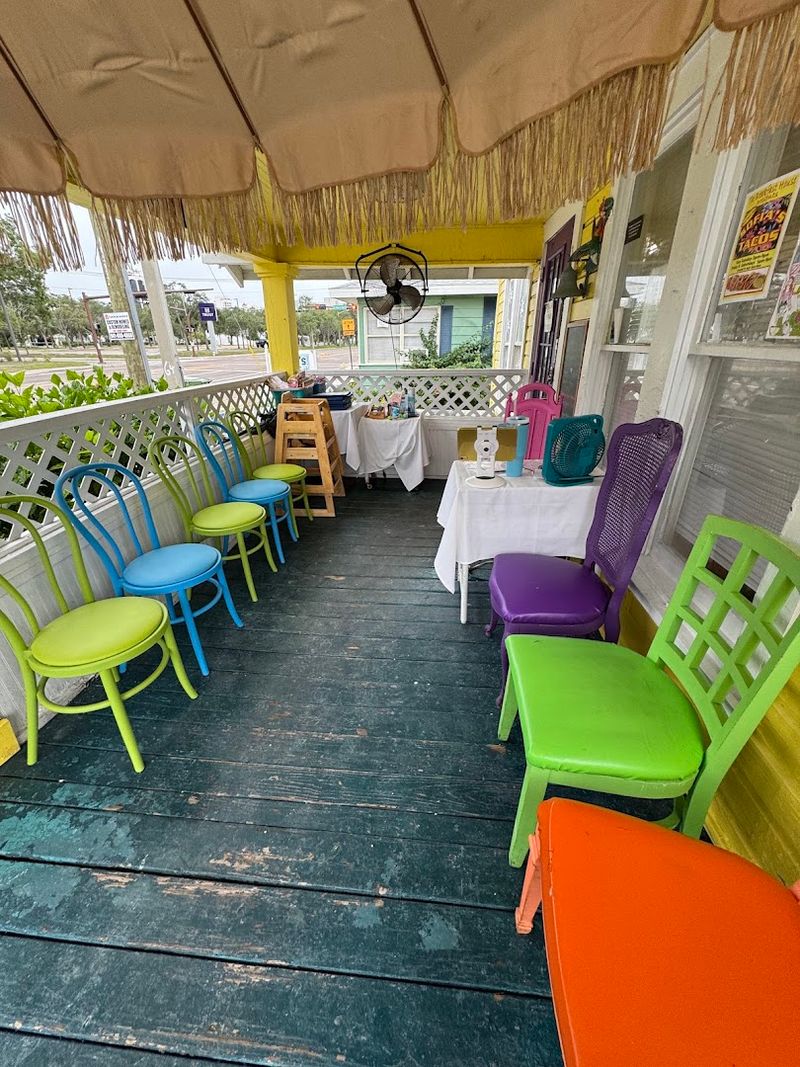 Old Florida Charm in Every Corner of the Space Old Florida Charm in Every Corner of the Space