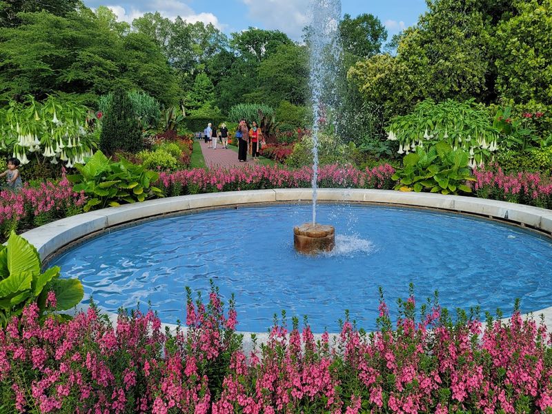 Outdoor Gardens That Change With Every Season