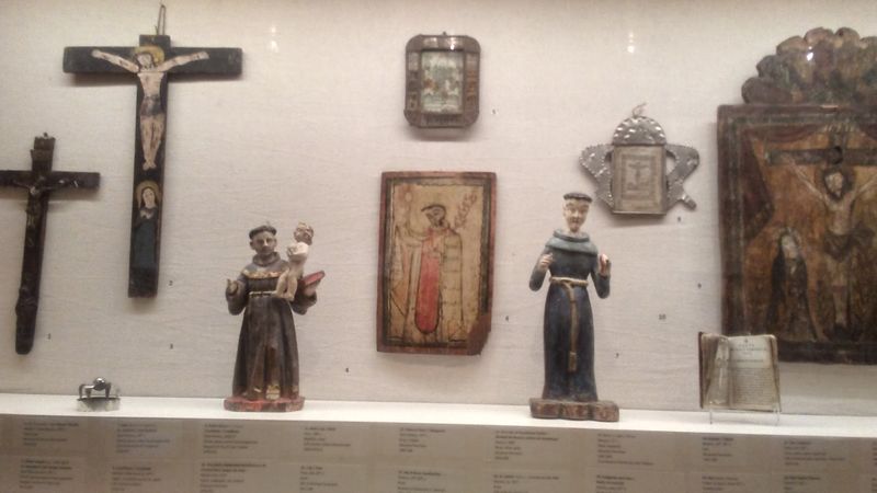 Over 3,000 Works Packed Into an Intimate Space Over 3,000 Works Packed Into an Intimate Space