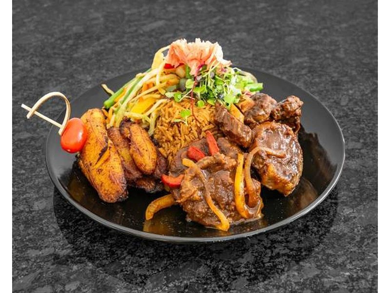 Oxtail Platters and the Slow-Cooked Difference
