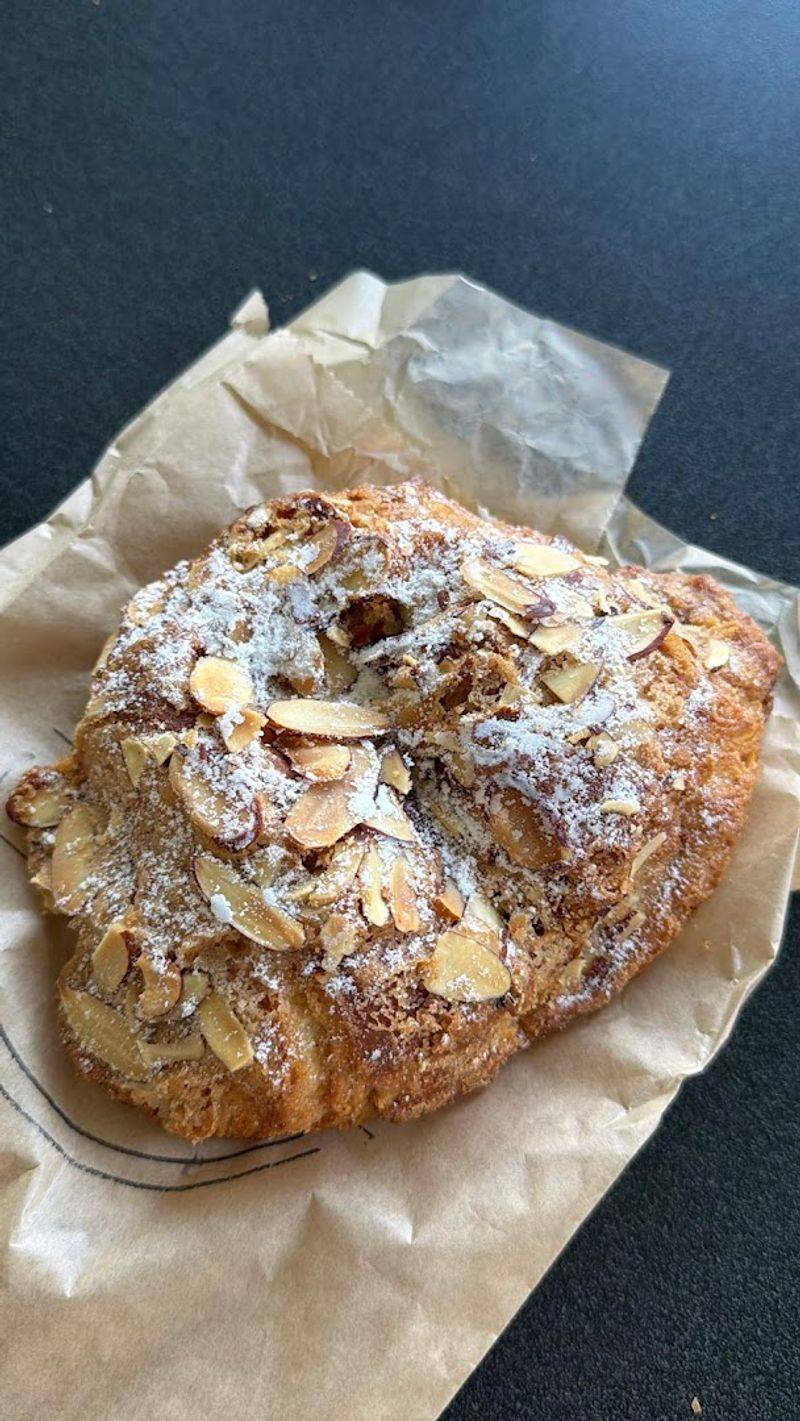 Pastries That Hold Their Own Pastries That Hold Their Own