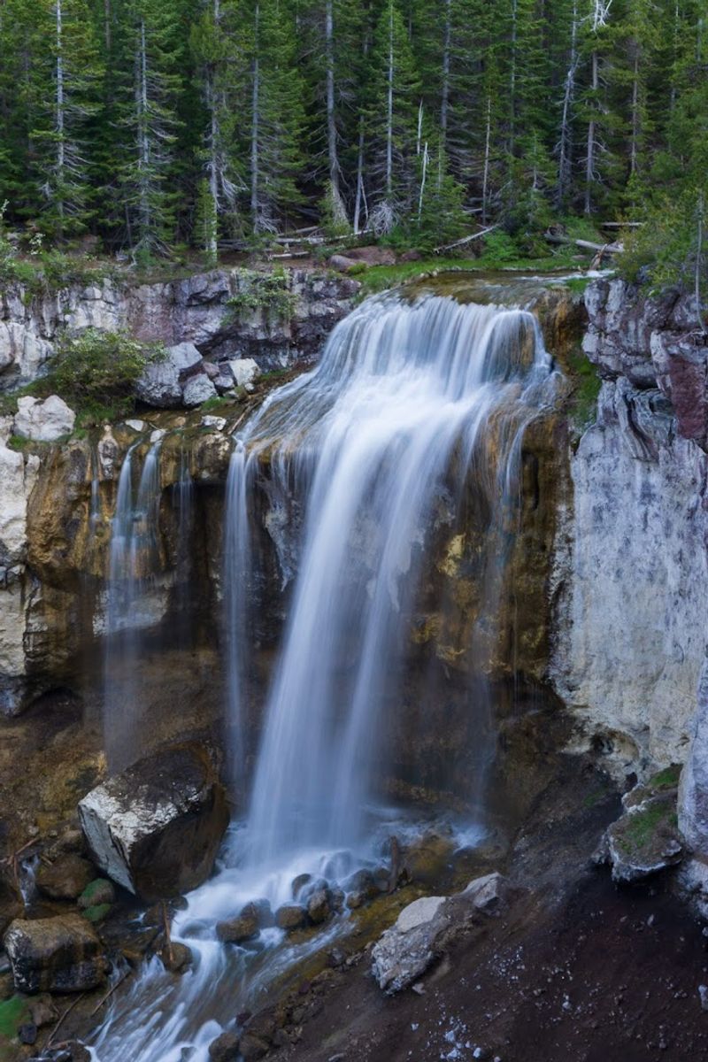 Paulina Creek Falls