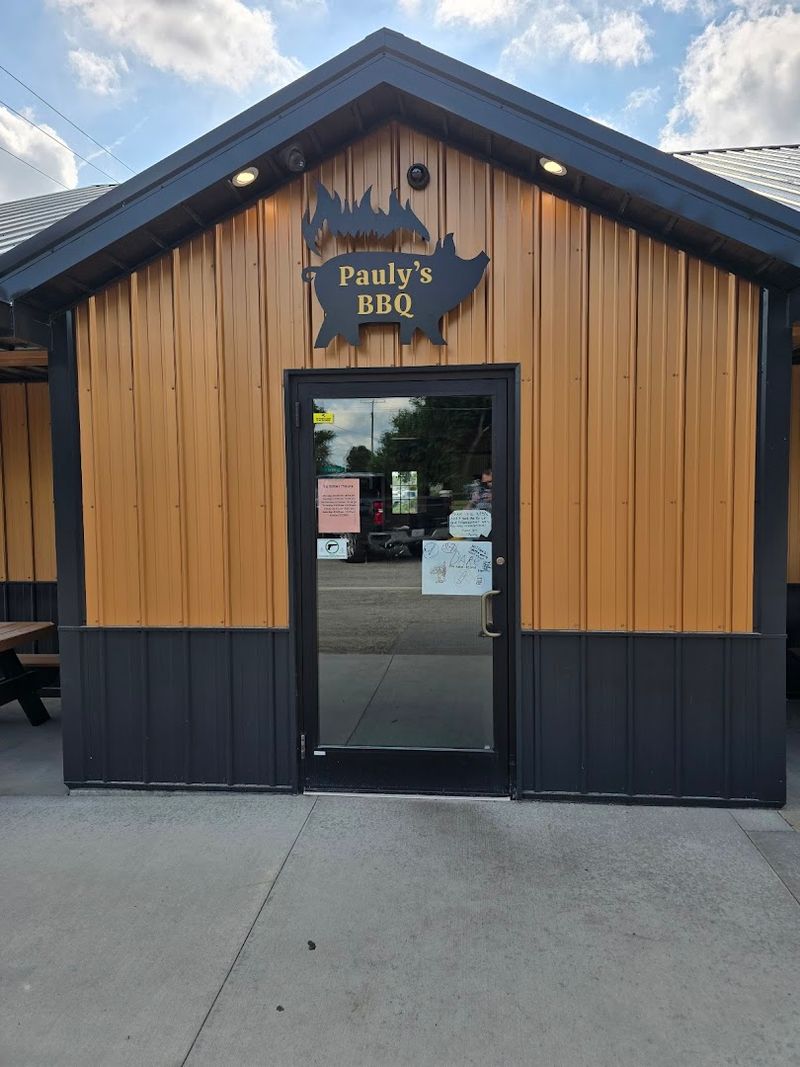 Pauly's BBQ in Arthur