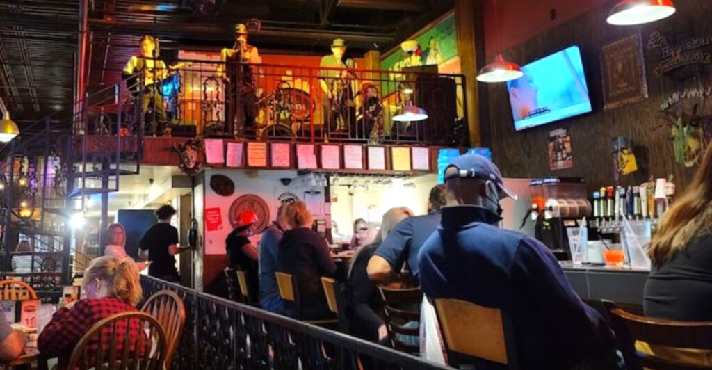 People Drive Across Missouri for the Gumbo, Voodoo Wings, and Live Music at This Lively Cajun Restaurant