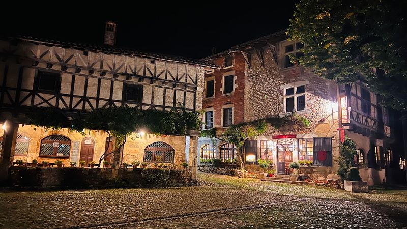 Pérouges