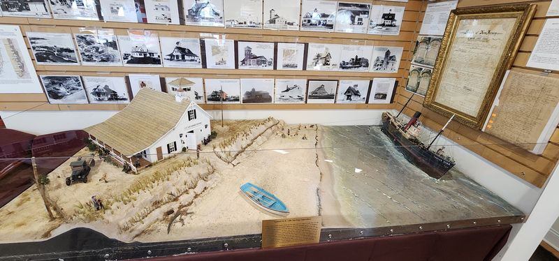 Photographs That Freeze a Century of Coastal Life Photographs That Freeze a Century of Coastal Life