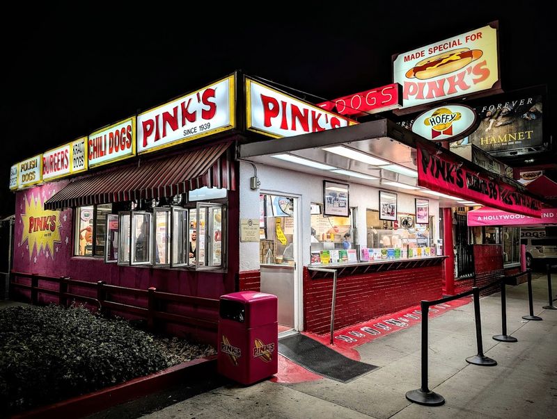 Pink’s Hot Dogs (Los Angeles, CA)