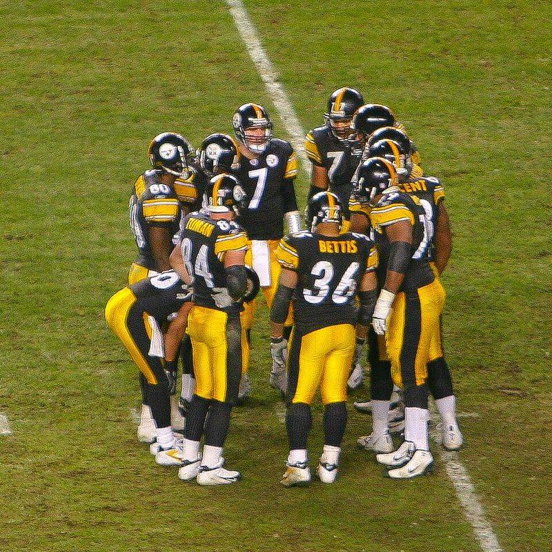 Pittsburgh Steelers (NFL) - 6 Super Bowl Titles