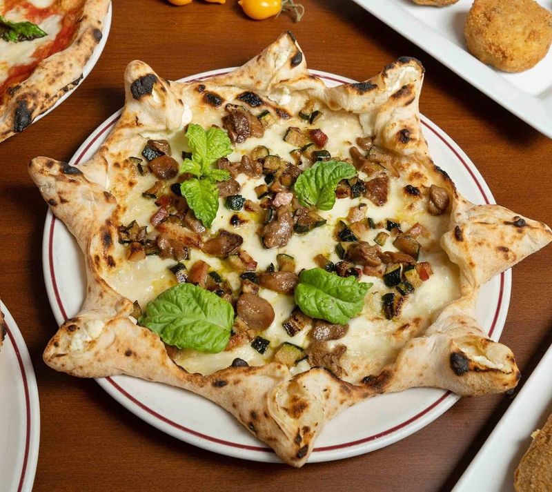Pizzeria Attilio's, Naples, Italy