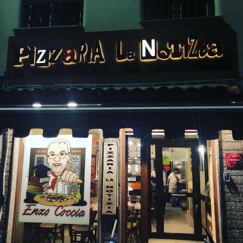 Pizzeria La Notizia, Naples, Italy