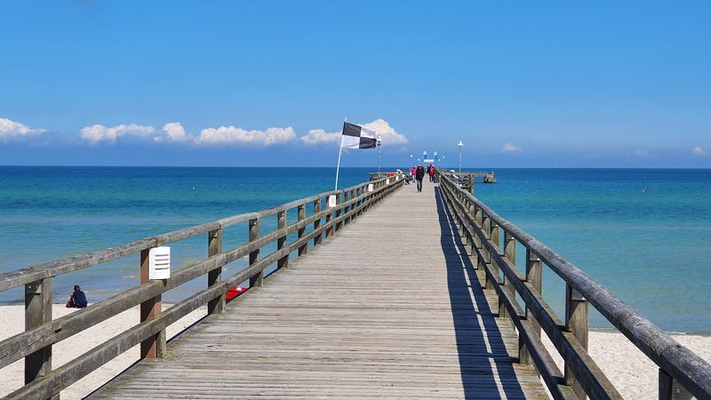 Prerow Pier, Prerow, Mecklenburg-Vorpommern Prerow Pier, Prerow, Mecklenburg-Vorpommern