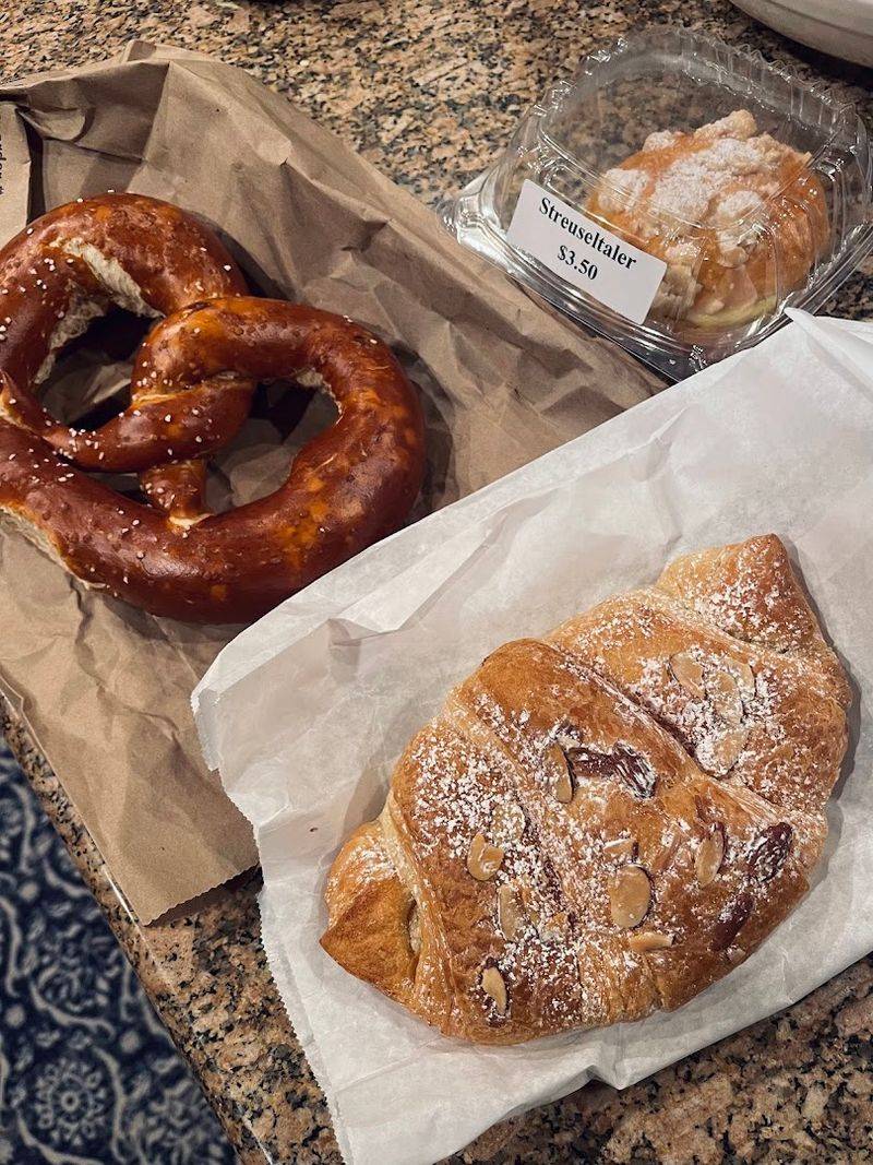Pretzels and Pastries Worth Waking Up Early For Pretzels and Pastries Worth Waking Up Early For