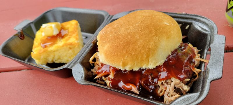 Pulled Pork that Holds a Strand Pulled Pork that Holds a Strand