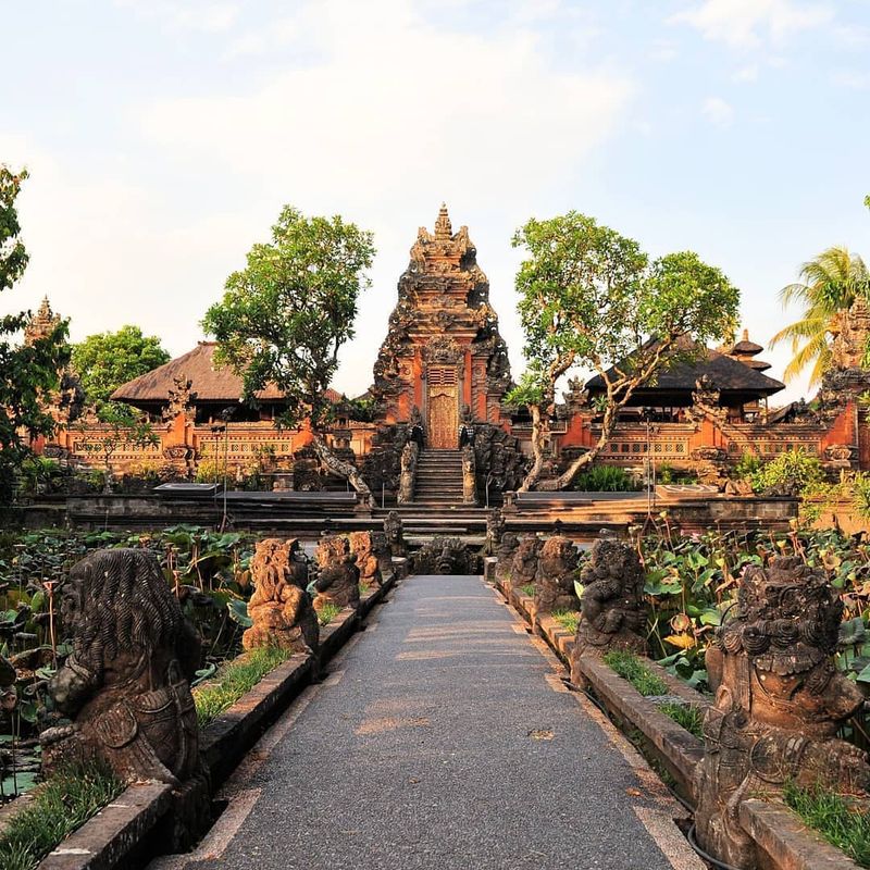 Pura Saraswati Ubud