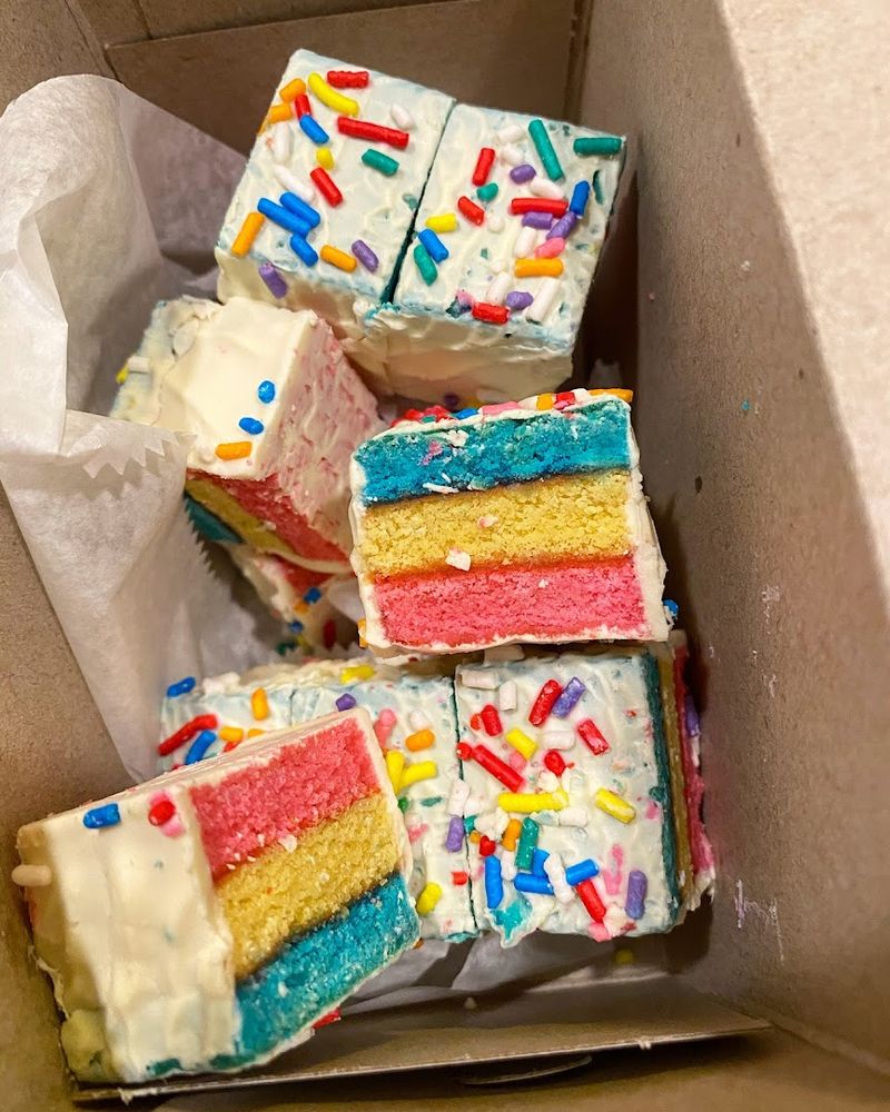 Rainbow Cookies That Raise the Bar for Italian Bakeries Rainbow Cookies That Raise the Bar for Italian Bakeries