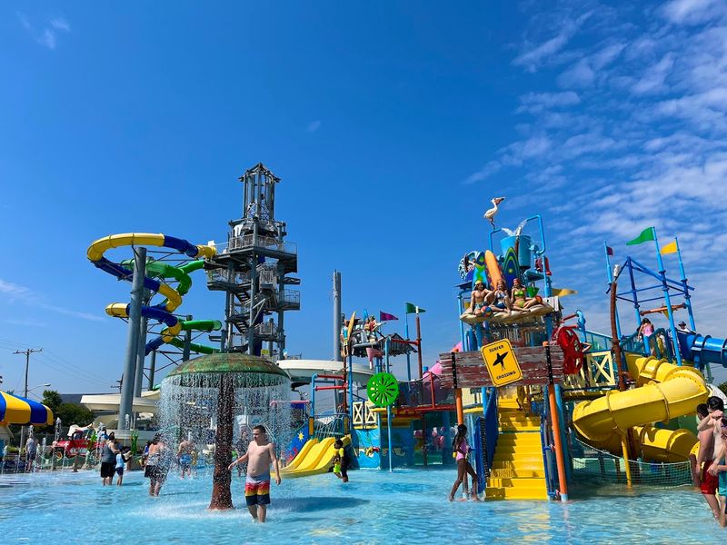 Runaway Rapids Waterpark, Keansburg, New Jersey Runaway Rapids Waterpark, Keansburg, New Jersey