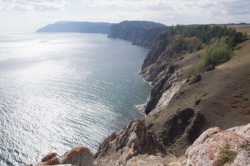 Russia: About 37,653 km Russia: About 37,653 km