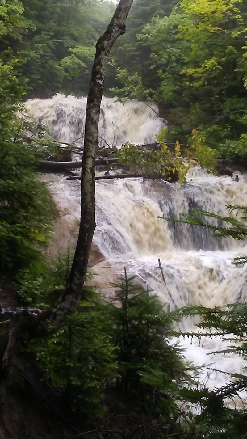 Sable Falls, Grand Marais