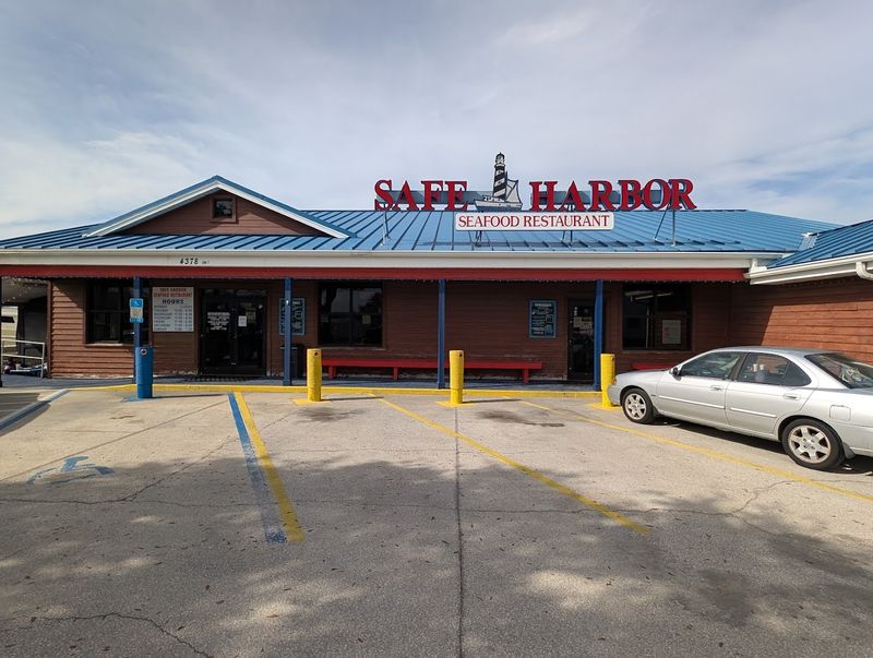 Safe Harbor Seafood Market and Restaurant, Mayport