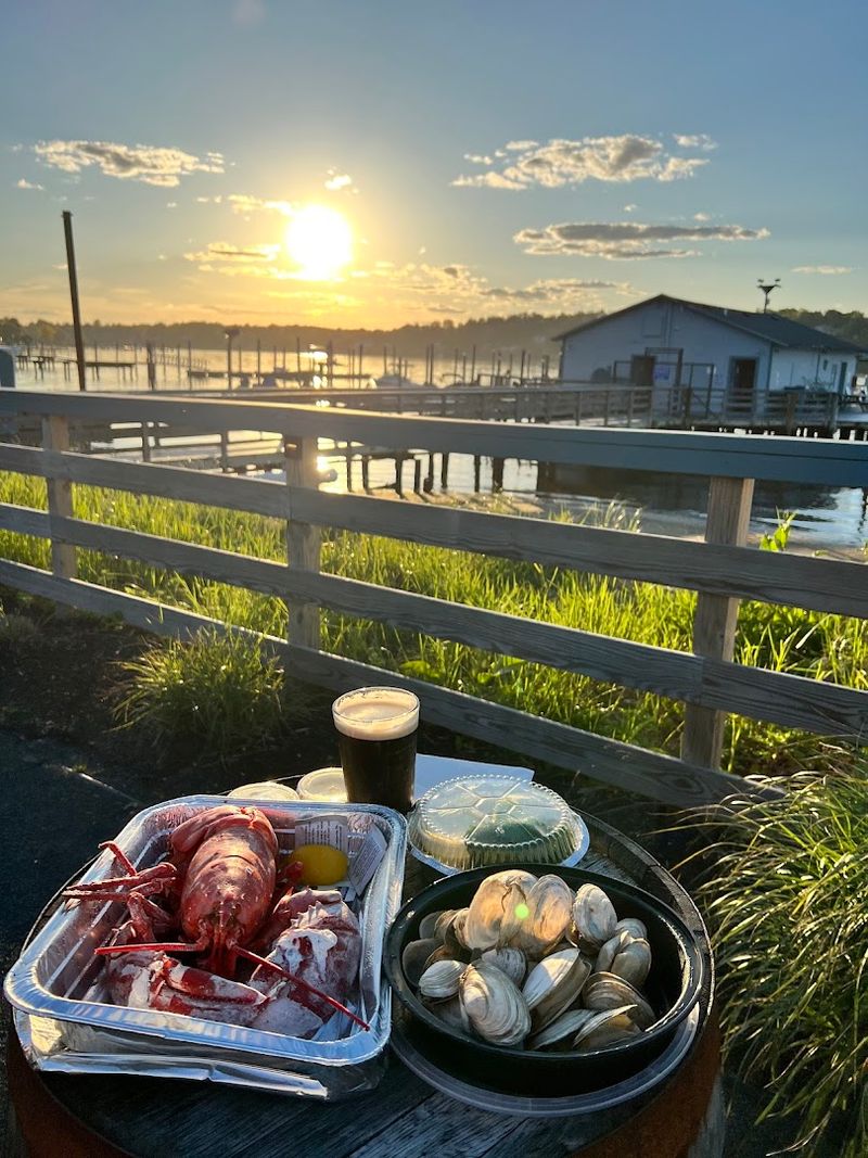 Seafood That Holds Its Own