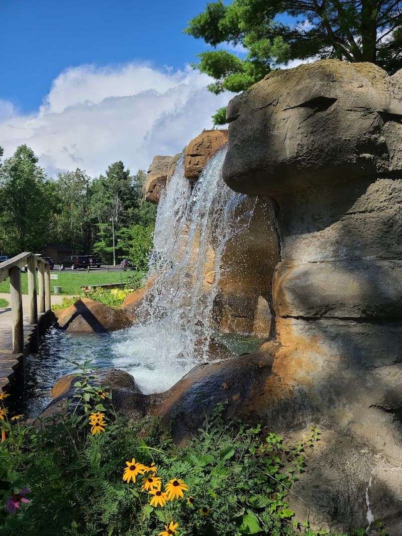Seasonal Hours and the Best Time to Visit
