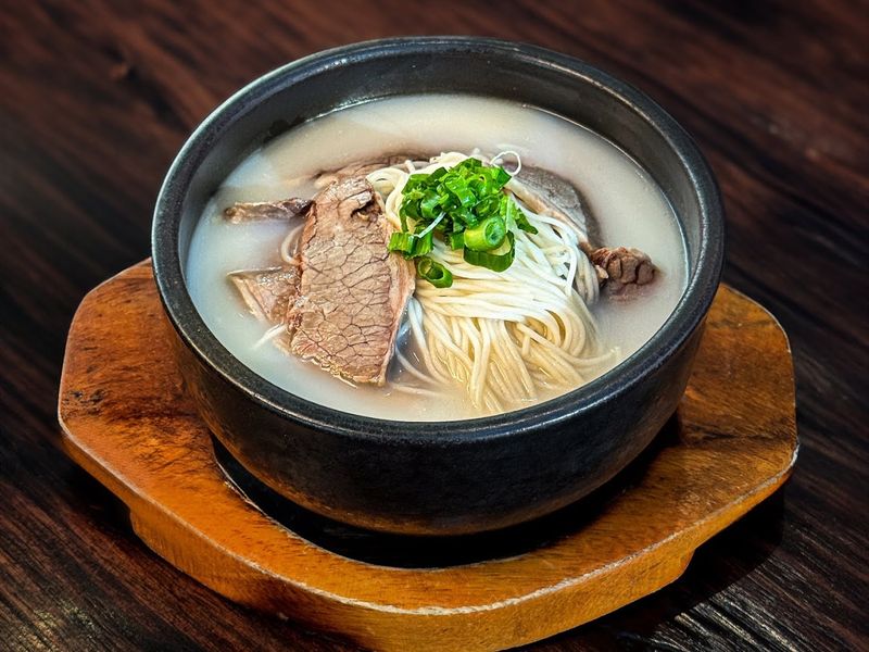 Seolleongtang: The Dish That Defines the Restaurant