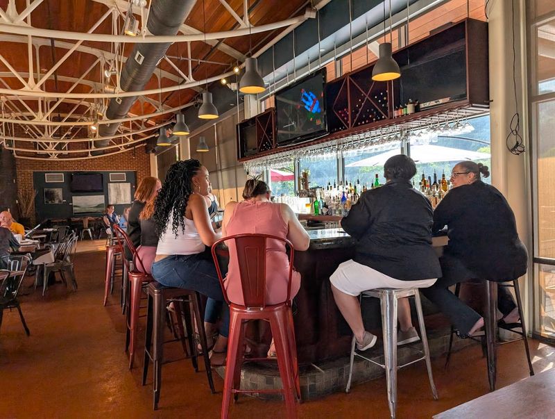 Service, Reservations, and What to Expect Service, Reservations, and What to Expect
