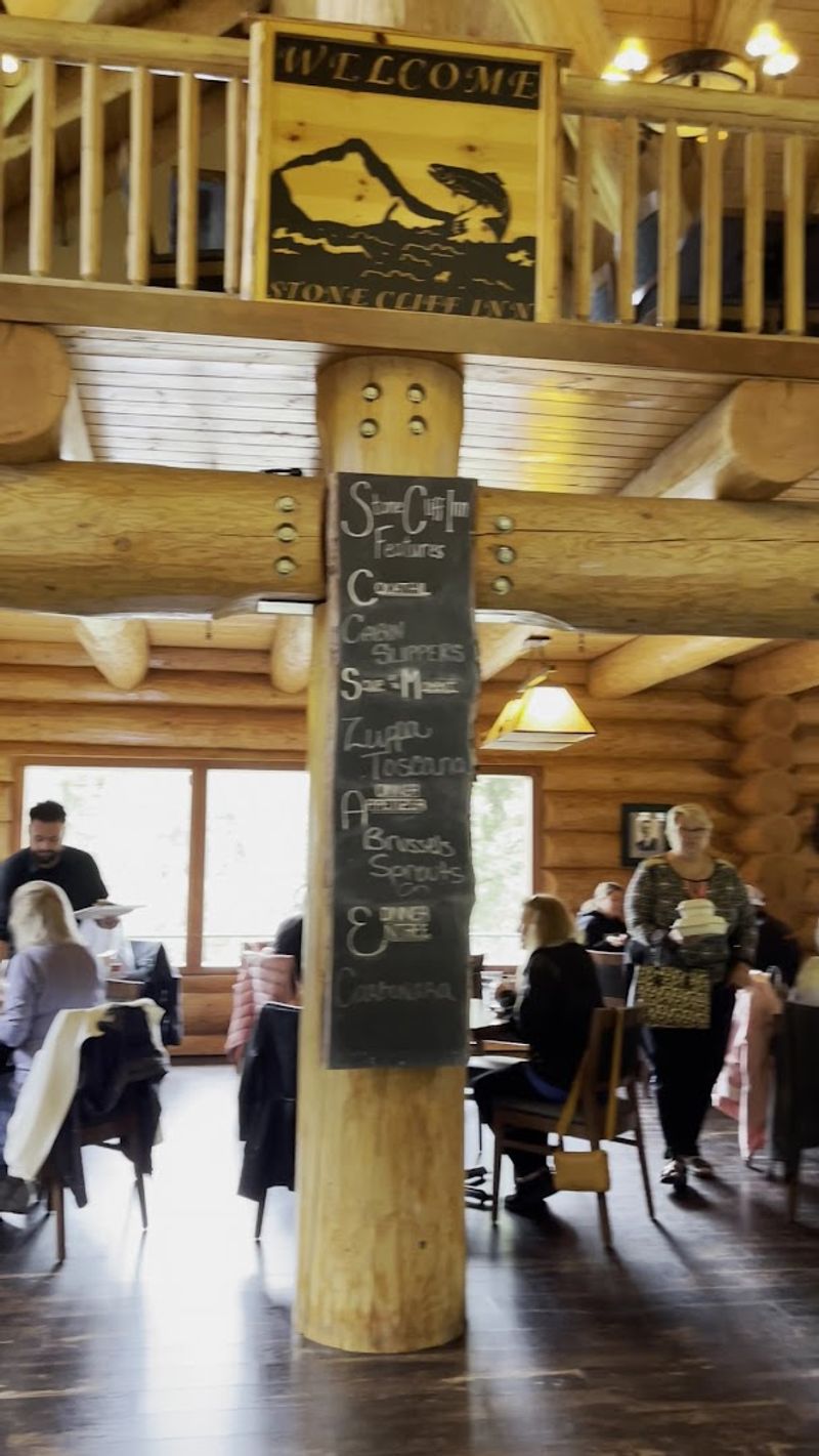 Service Style and What to Expect From the Staff Service Style and What to Expect From the Staff