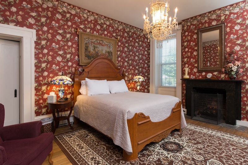 Seven Rooms, Each One Its Own World