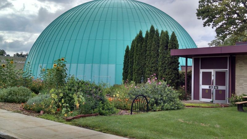 The Planetarium Points the Day Skyward