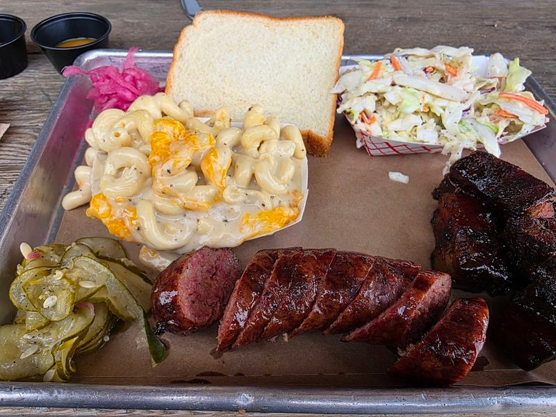 Slow Hand Craft BBQ in Peoria Heights