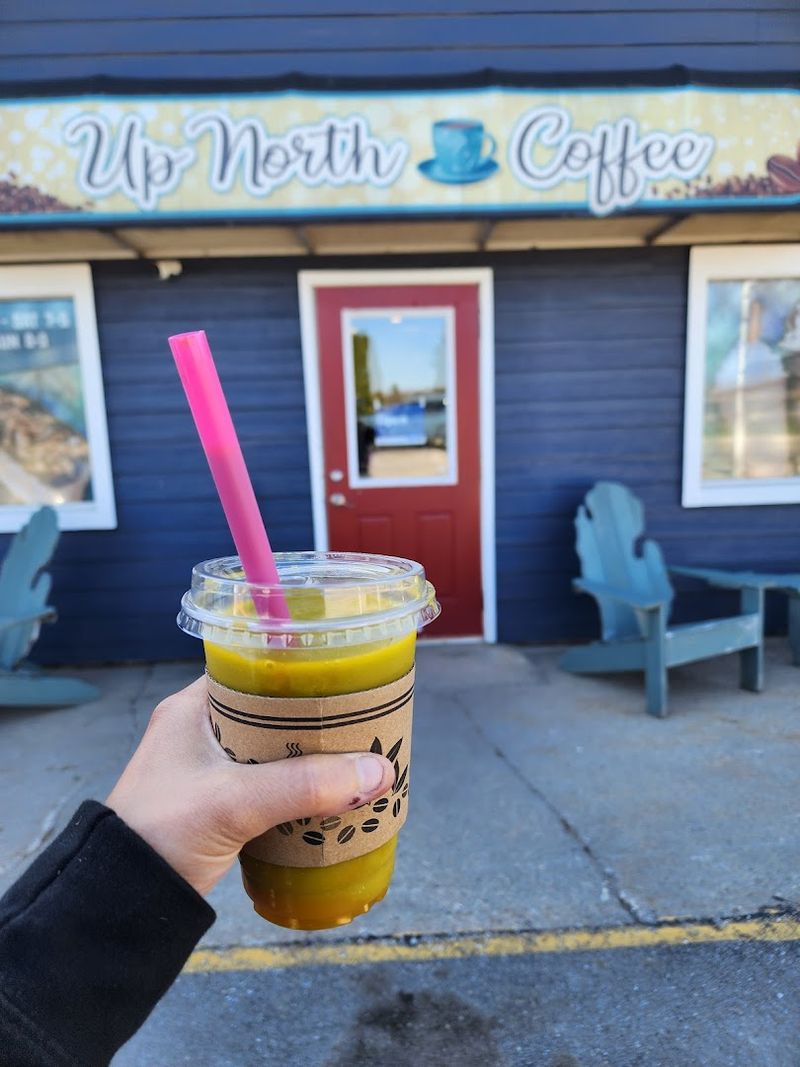Smoothies, Tea, and the Drinks Beyond the Coffee Menu