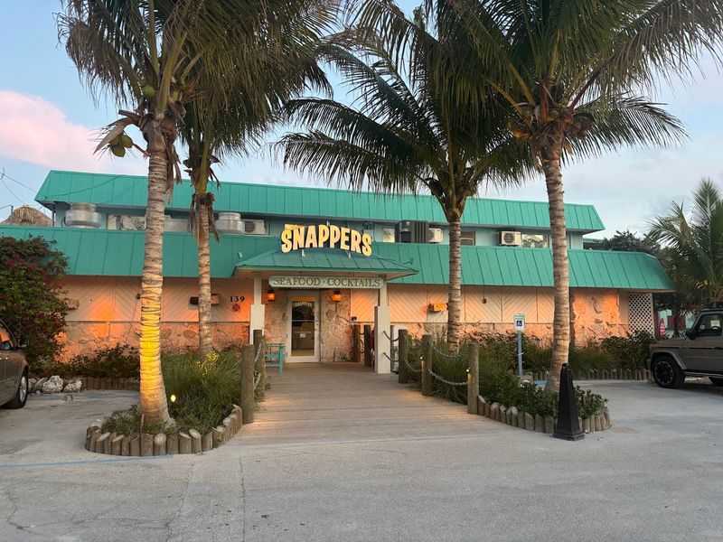 Snappers Oceanfront Restaurant and Bar, Key Largo