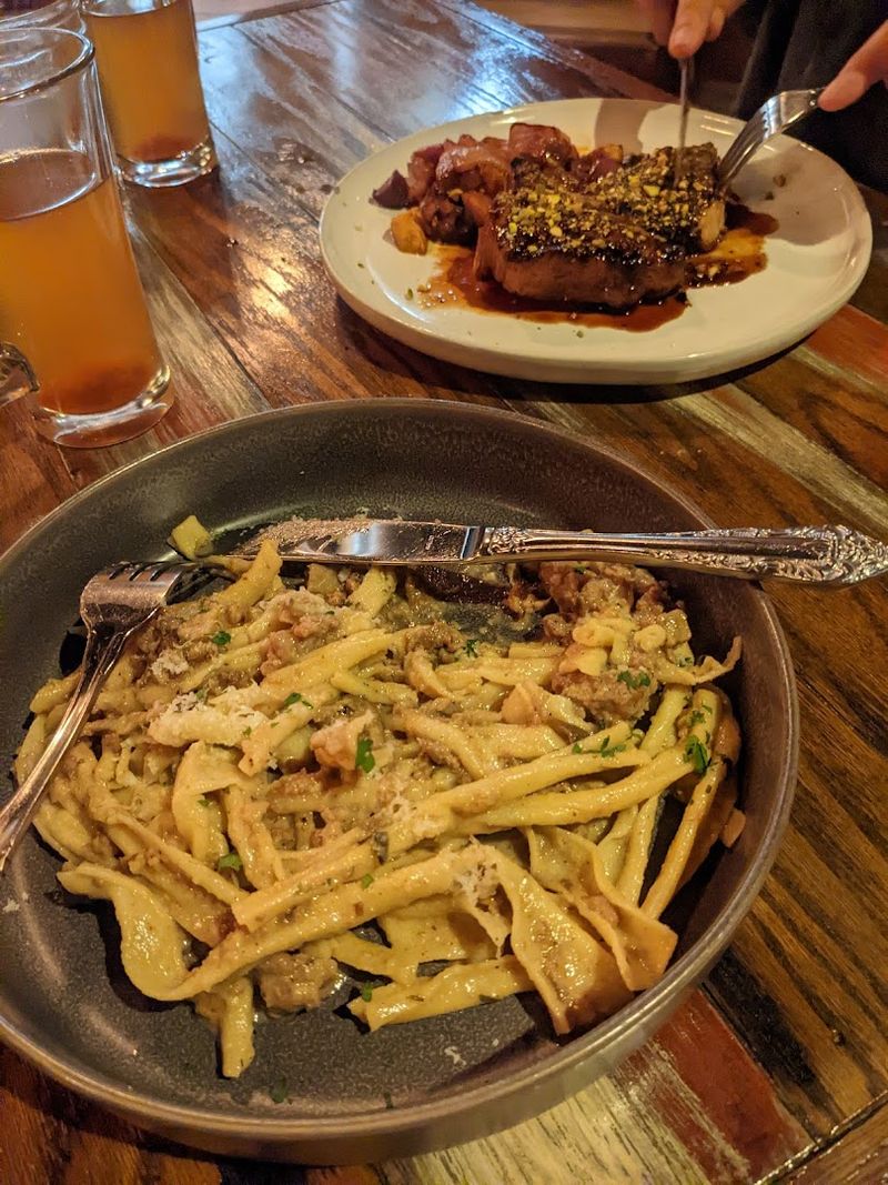 Southern, Spanish, and Italian Flavors in the Missouri Midwest Southern, Spanish, and Italian Flavors in the Missouri Midwest