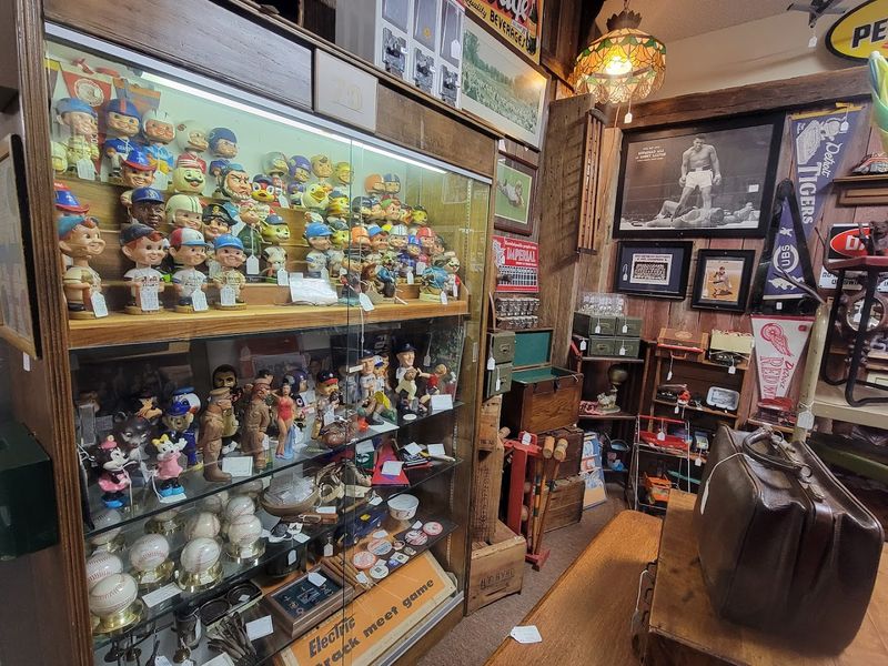 Sports Memorabilia and Nostalgic Collectibles for Every Era Sports Memorabilia and Nostalgic Collectibles for Every Era
