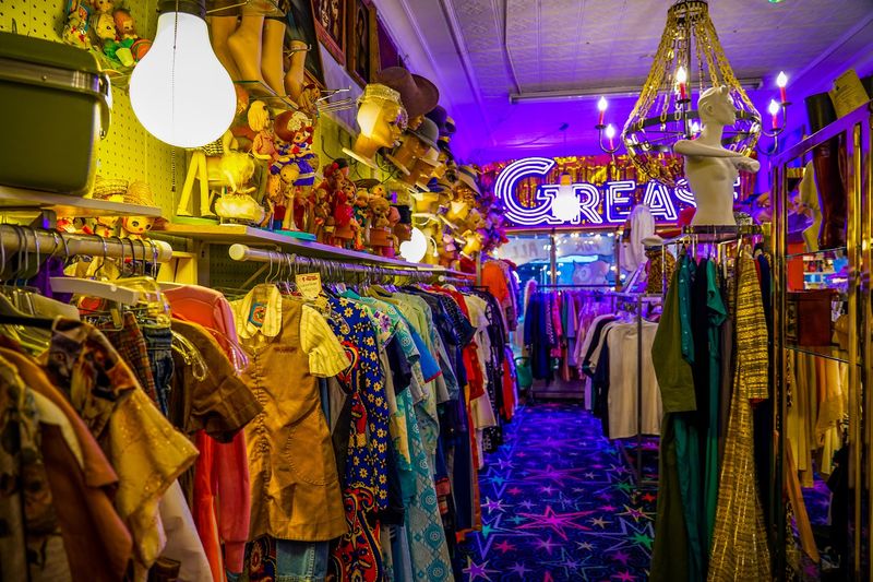 Starland Vintage and Unusual
