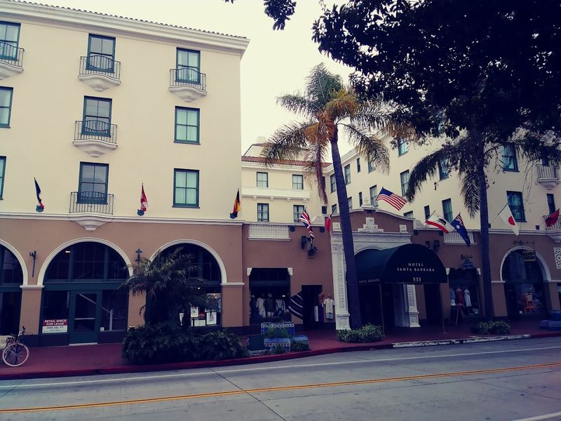 State Street, Santa Barbara, California State Street, Santa Barbara, California
