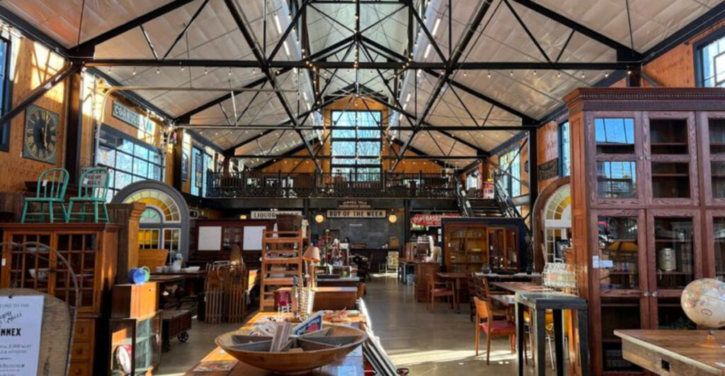 Step Inside Oregon’s 10,000-Square-Foot Salvage Center Packed With Architectural Gems