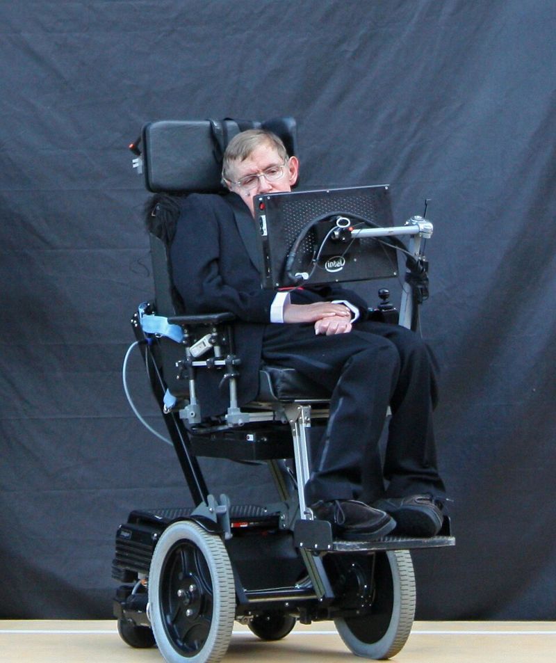 Stephen Hawking Appeared on Both The Simpsons and Star Trek