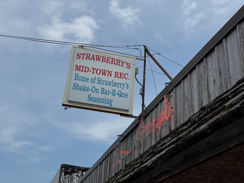 Strawberry's BBQ Strawberry's BBQ