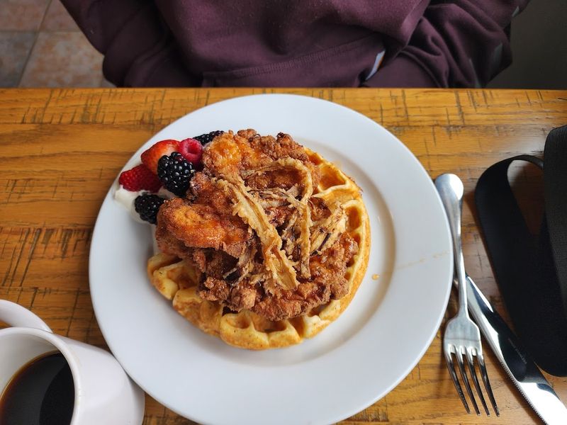 Sunday Brunch and the Chicken and Waffles Worth Waking Up For Sunday Brunch and the Chicken and Waffles Worth Waking Up For