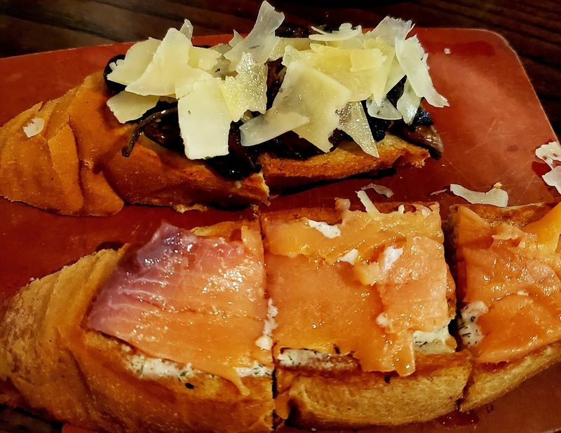 Sunday Brunch and the Midweek Lunch Worth Planning Around
