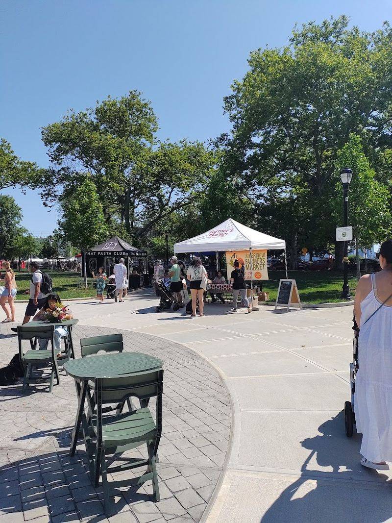 Sunday Farmers Market: A Weekly Neighborhood Ritual