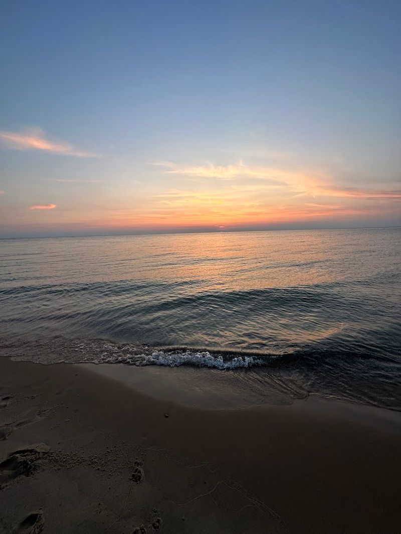 Sunsets That Deserve Their Own Fan Club